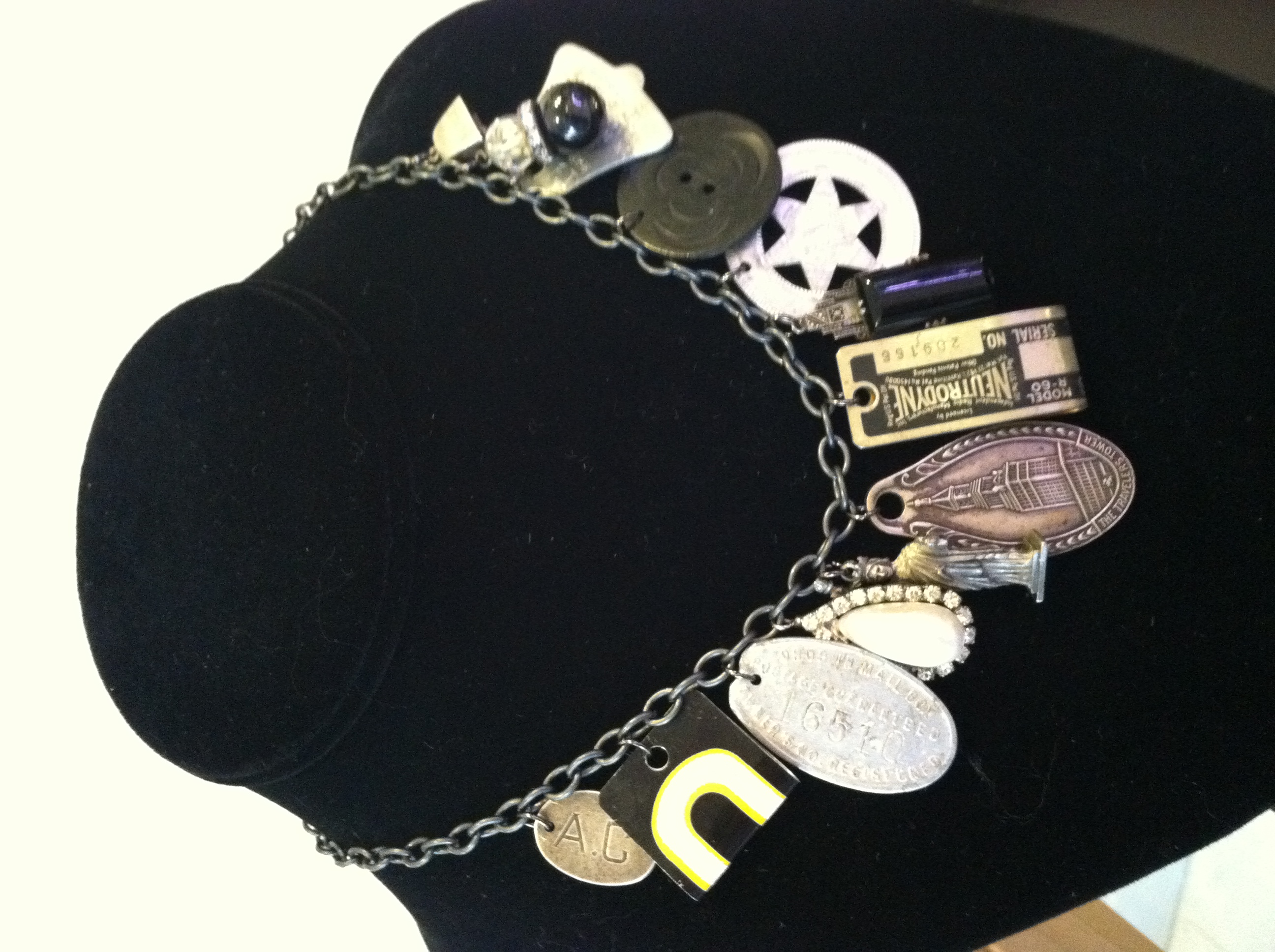 charmneck-libertysilver.JPG