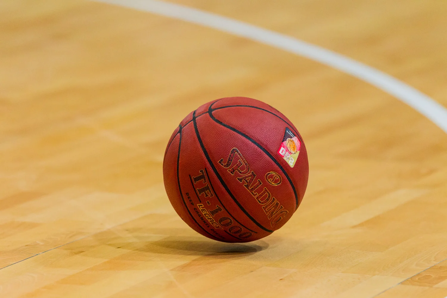 HAGEN, GERMANY - Mai 16, 2015: während des Jugend Basketball Bundesliga (JBBL) Halbfinal-Spiels zwischen Young Dragons Quakenbrück (U16) und TSV Tröster Breitengüßbach (U16), in der ENERVIE Arena in Hagen, Deutschland.