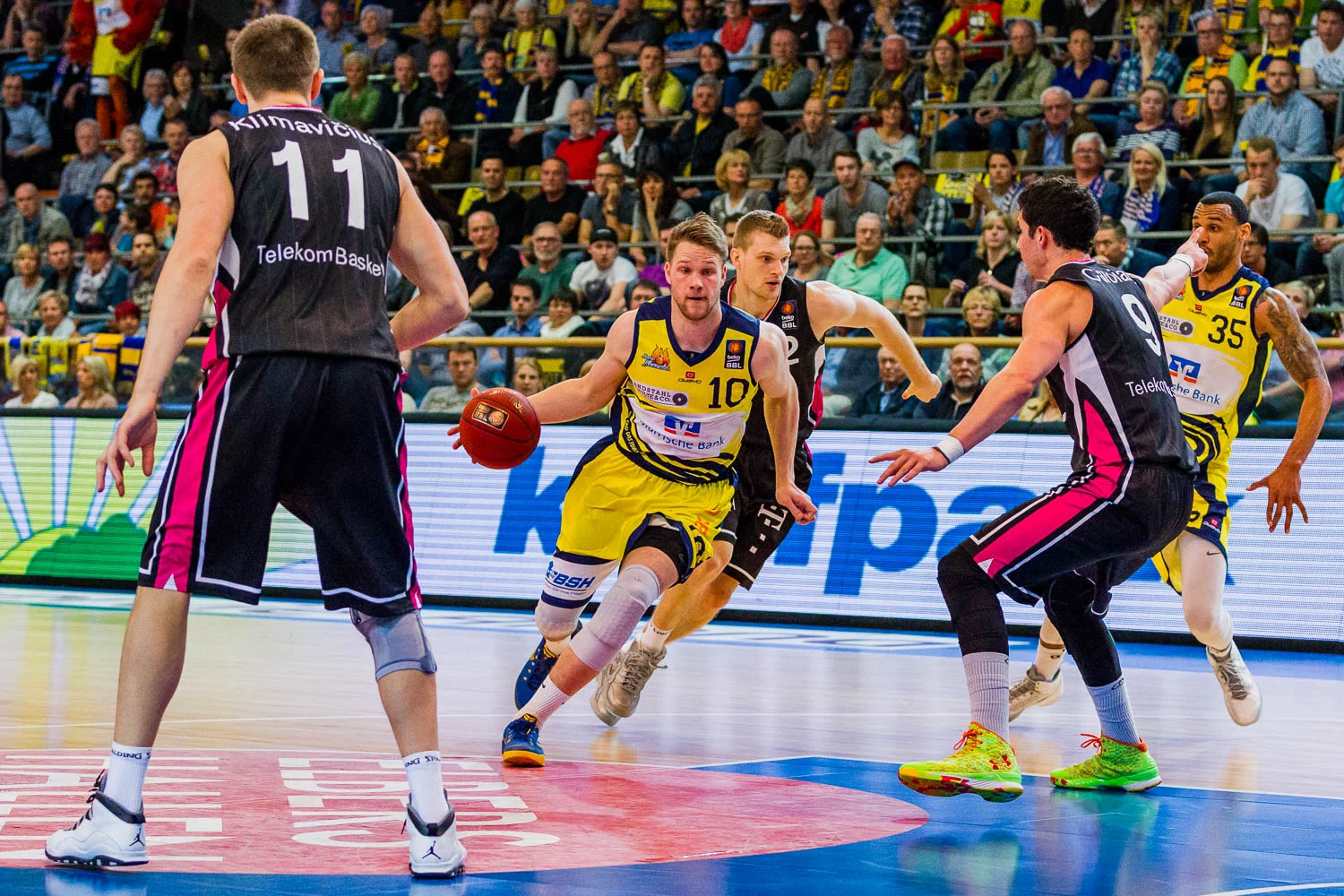 Phoenix Hagen vs. Telekom Baskets Bonn - 16.04.2015, Enervie Are