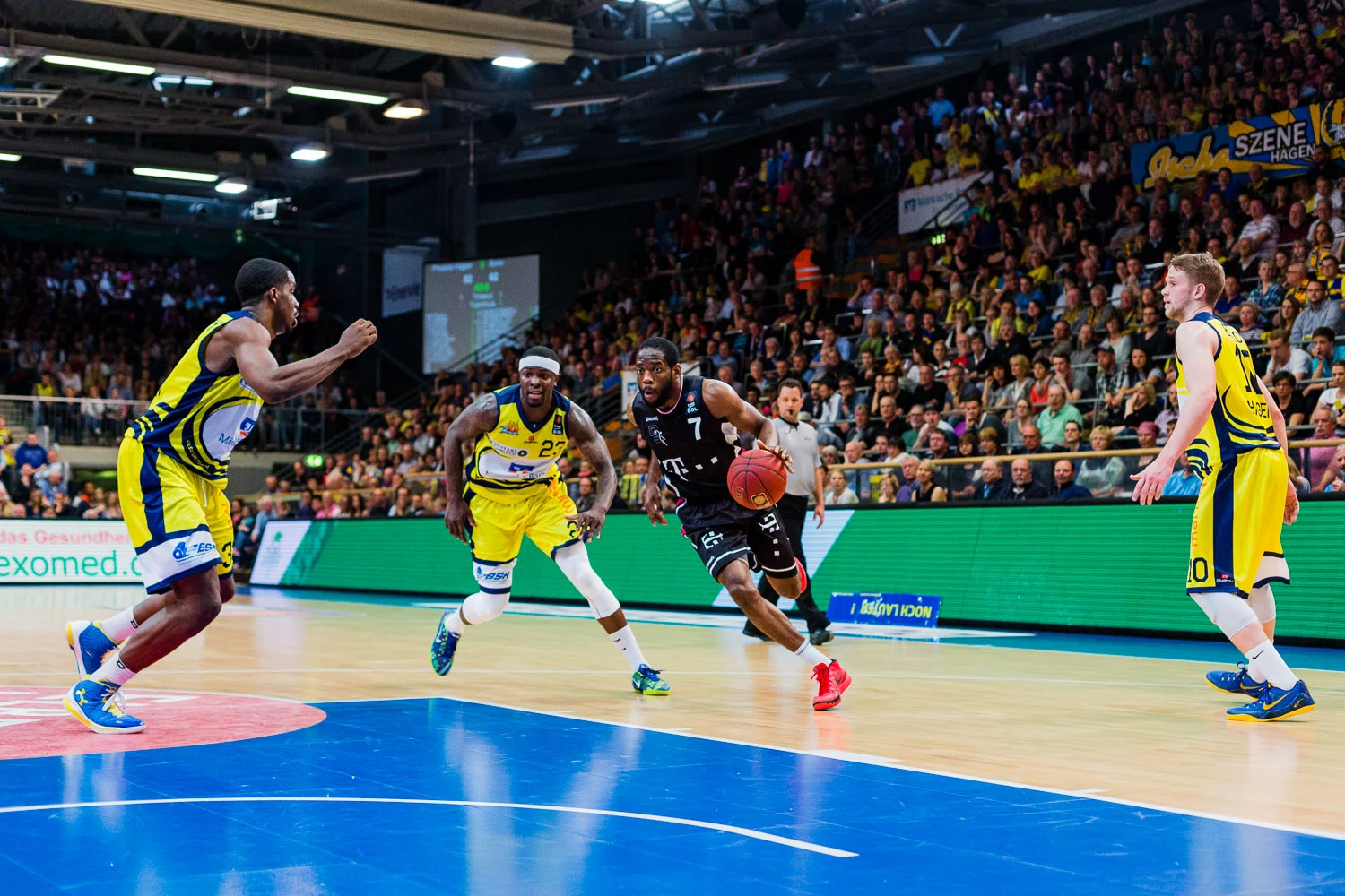 Phoenix Hagen vs. Telekom Baskets Bonn - 16.04.2015, Enervie Are