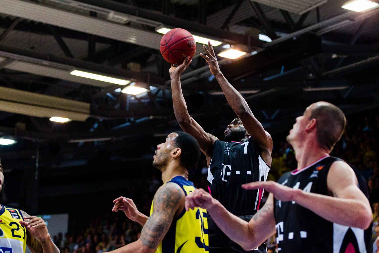 Phoenix Hagen vs. Telekom Baskets Bonn - 16.04.2015, Enervie Are