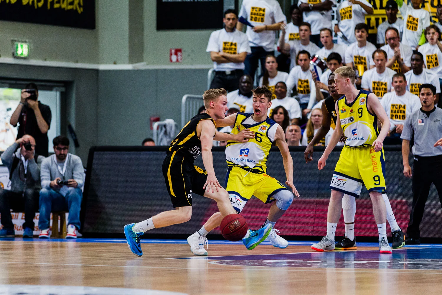 HAGEN, GERMANY - Mai 16, 2015: JBBL TOP4, Phoenix Hagen Youngste