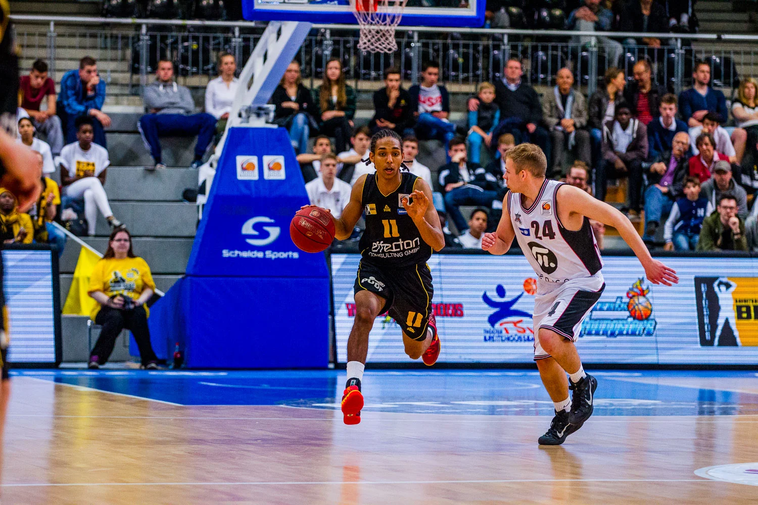 HAGEN, GERMANY - Mai 17, 2015: JBBL TOP4, Young Dragons Quakenbr