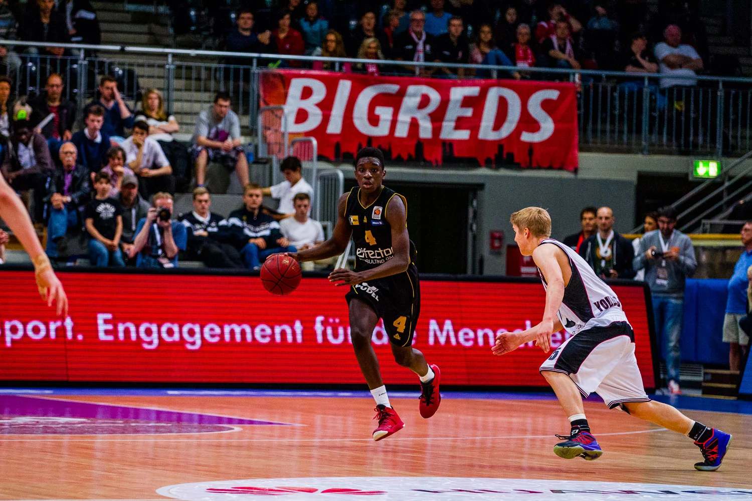 HAGEN, GERMANY - Mai 17, 2015: JBBL TOP4, Young Dragons Quakenbr
