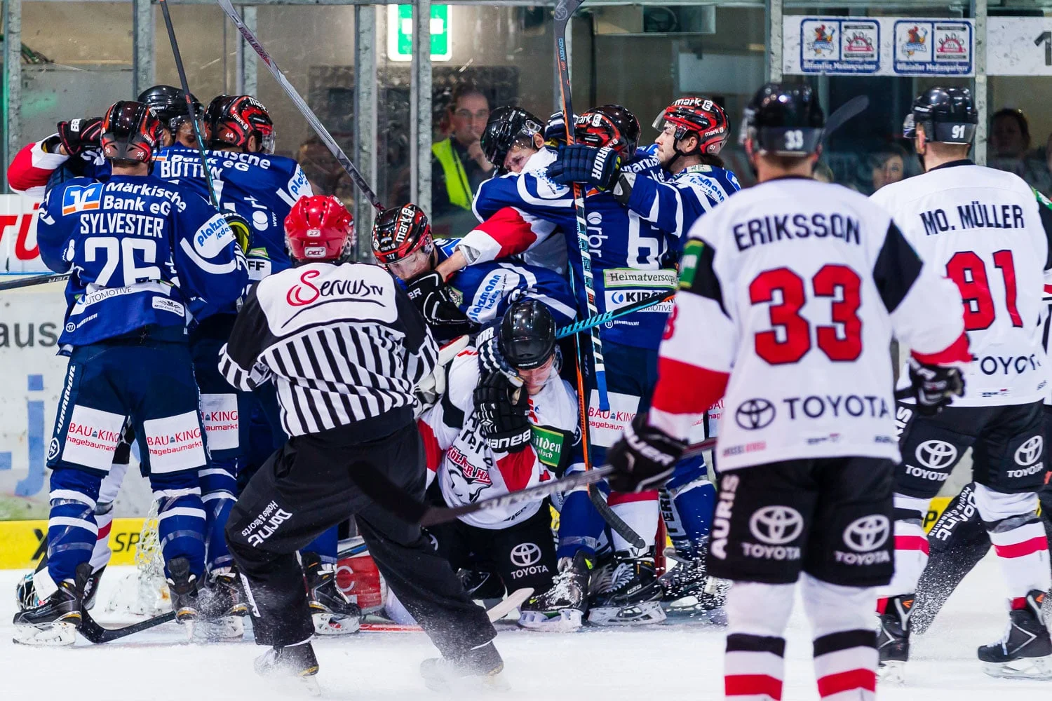 Eishockey - DEL - Iserlohn Roosters - Kölner Haie