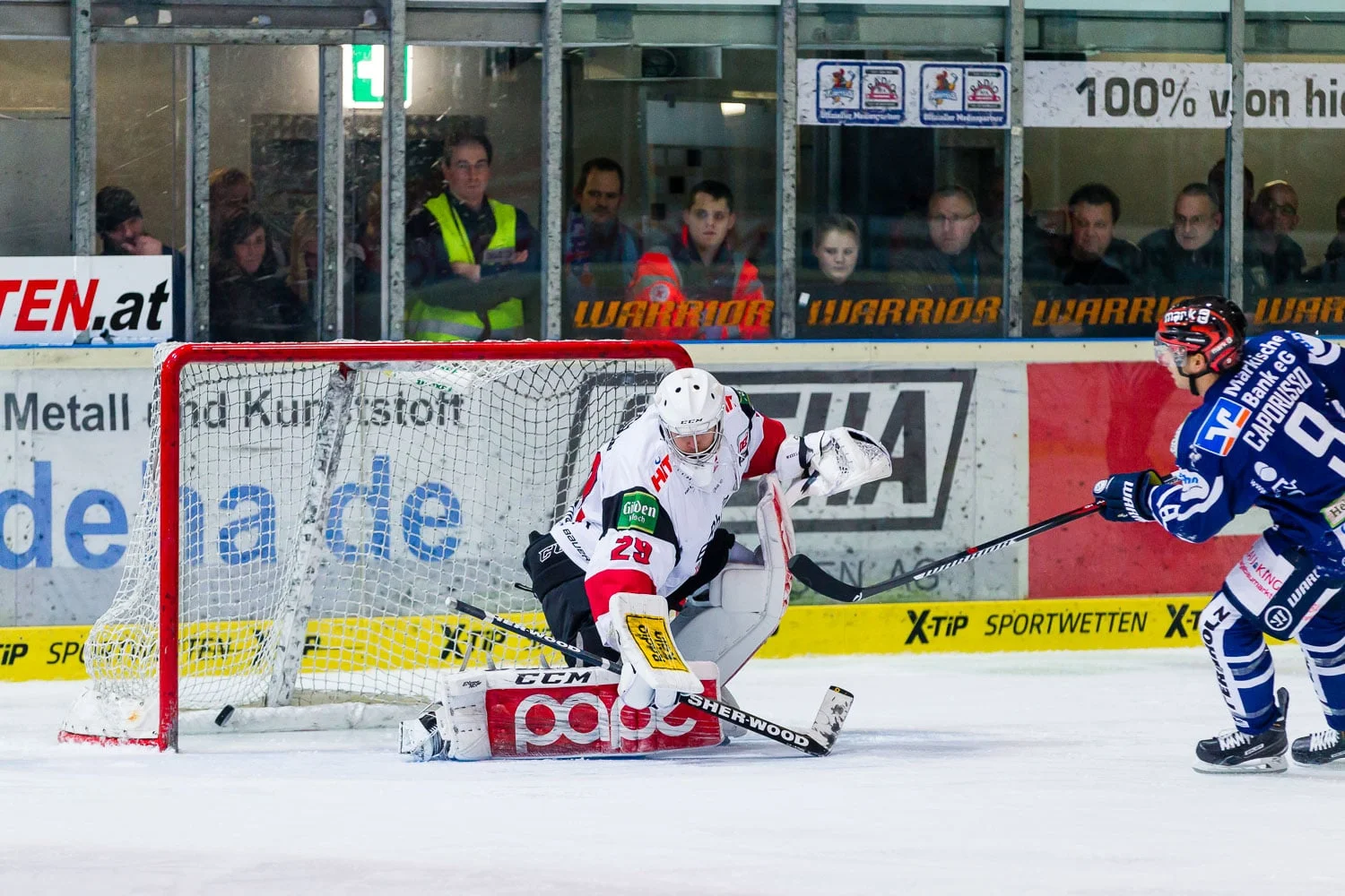 Eishockey - DEL - Iserlohn Roosters - Kölner Haie