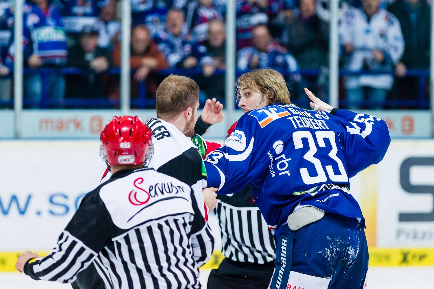 Eishockey - DEL - Iserlohn Roosters - Kölner Haie