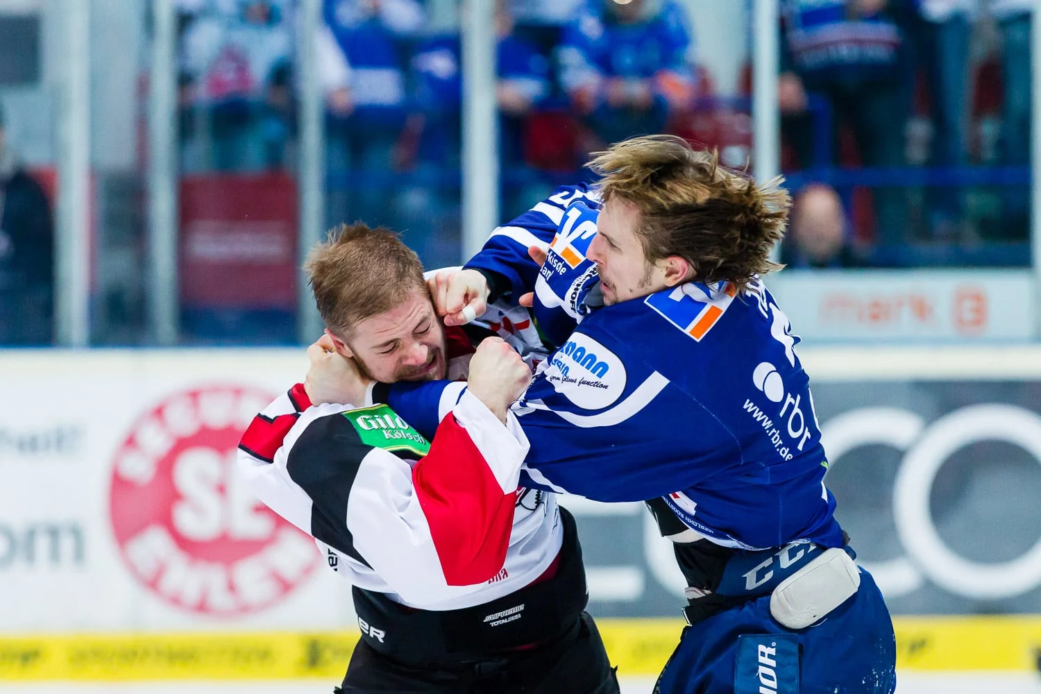 Eishockey - DEL - Iserlohn Roosters - Kölner Haie