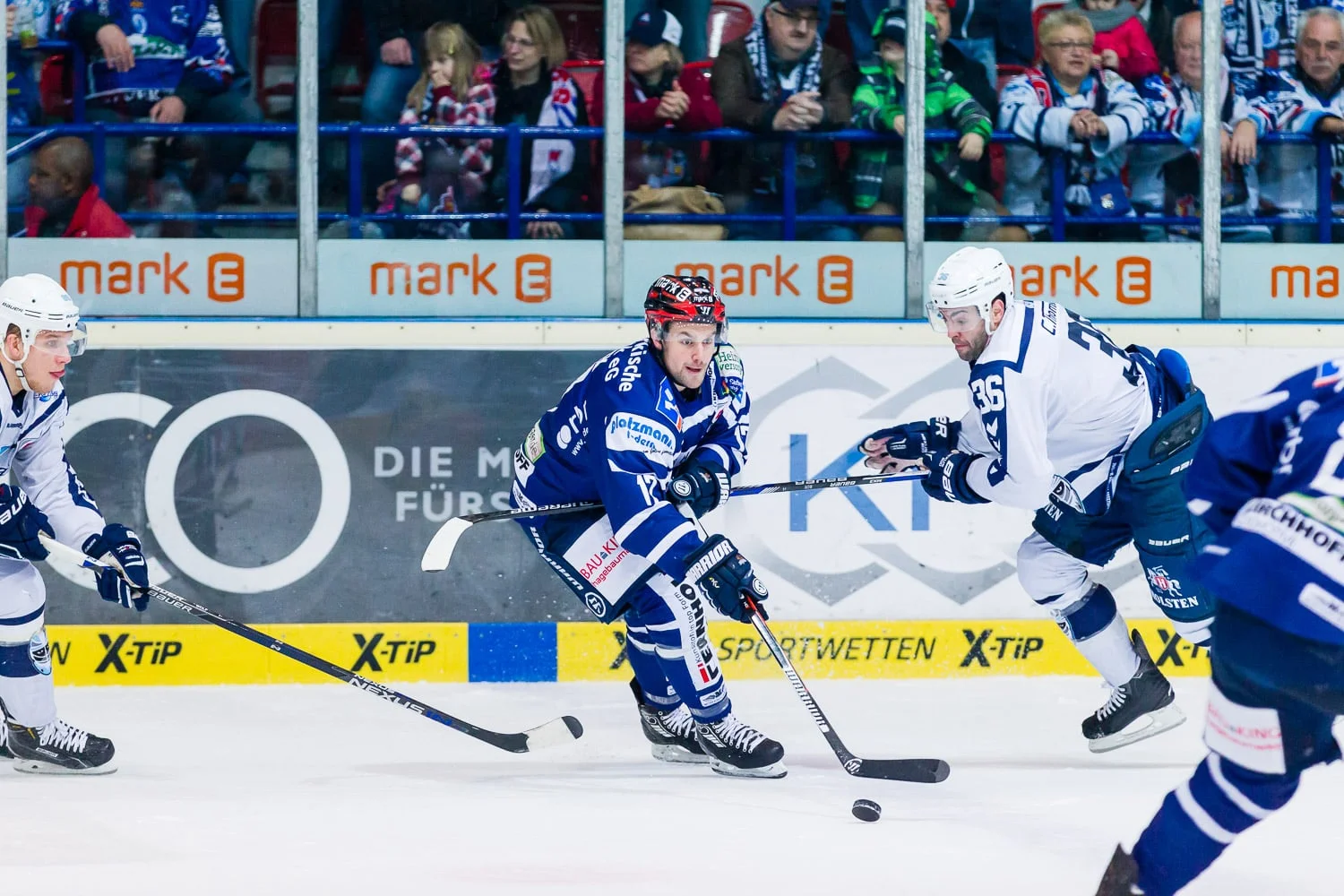 Eishockey - DEL - Iserlohn Roosters - Hamburg Freezers