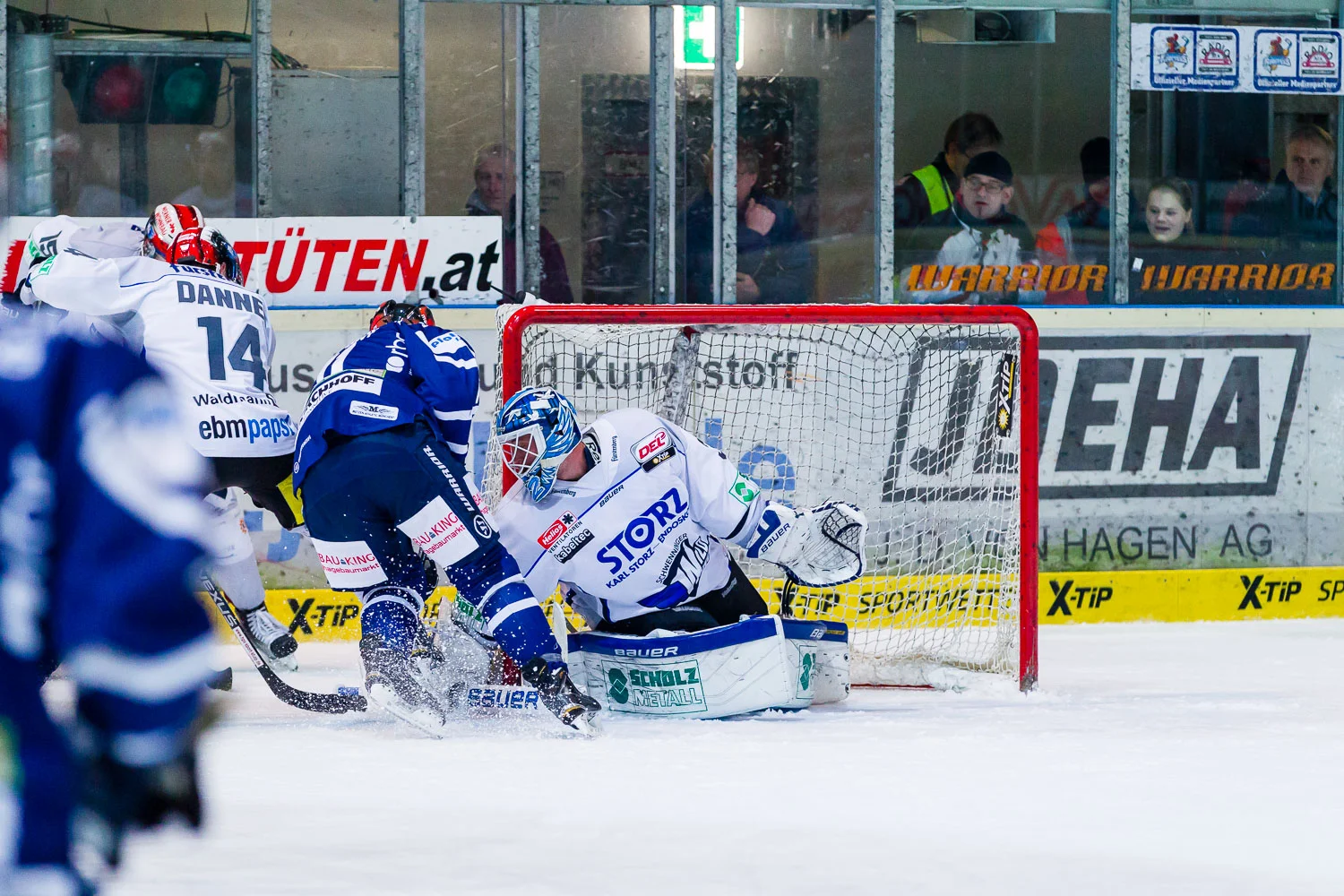 Eishockey - DEL - Iserlohn Roosters - Schwenninger Wild Wings