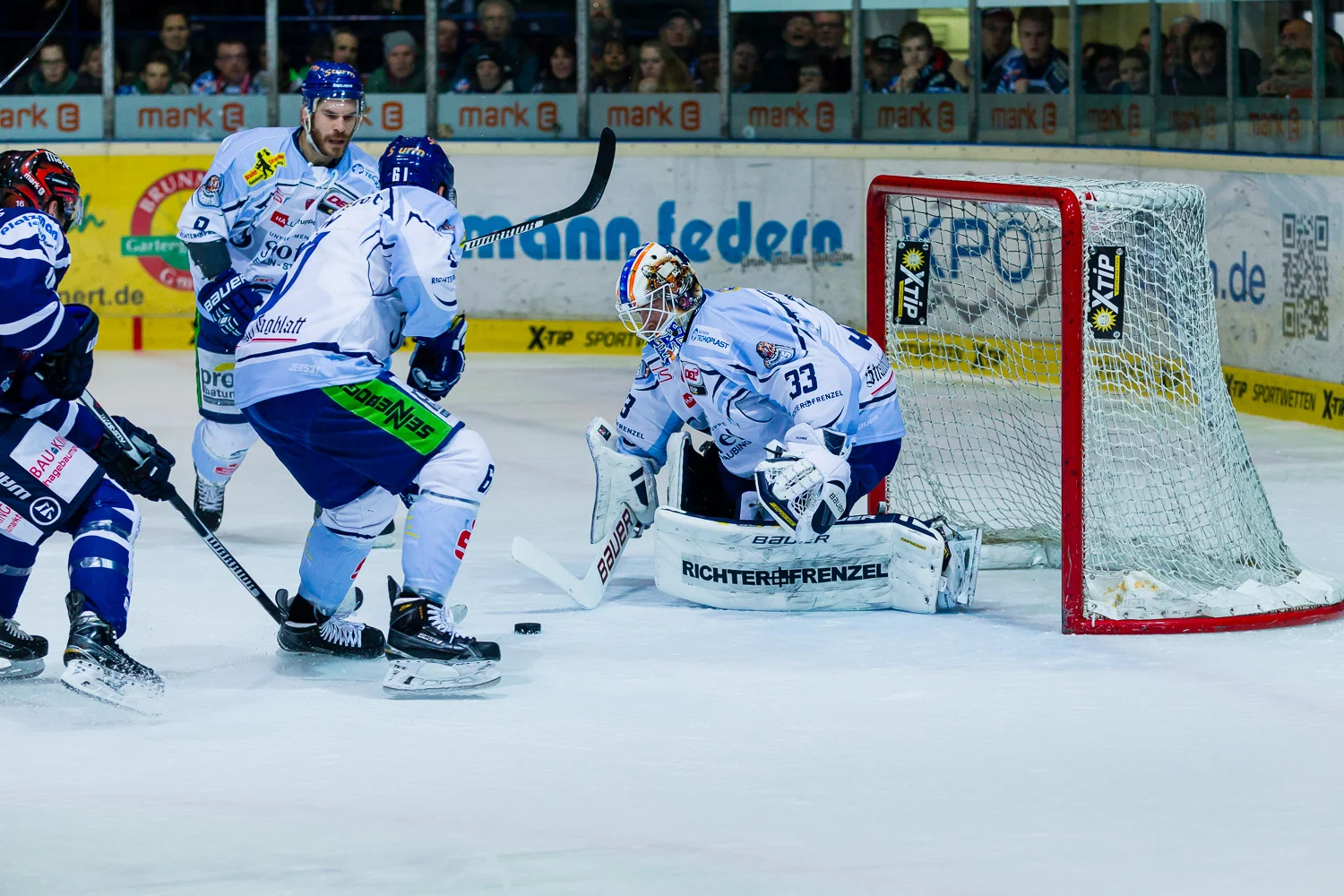 Eishockey - DEL - Iserlohn Roosters - Straubing Tigers