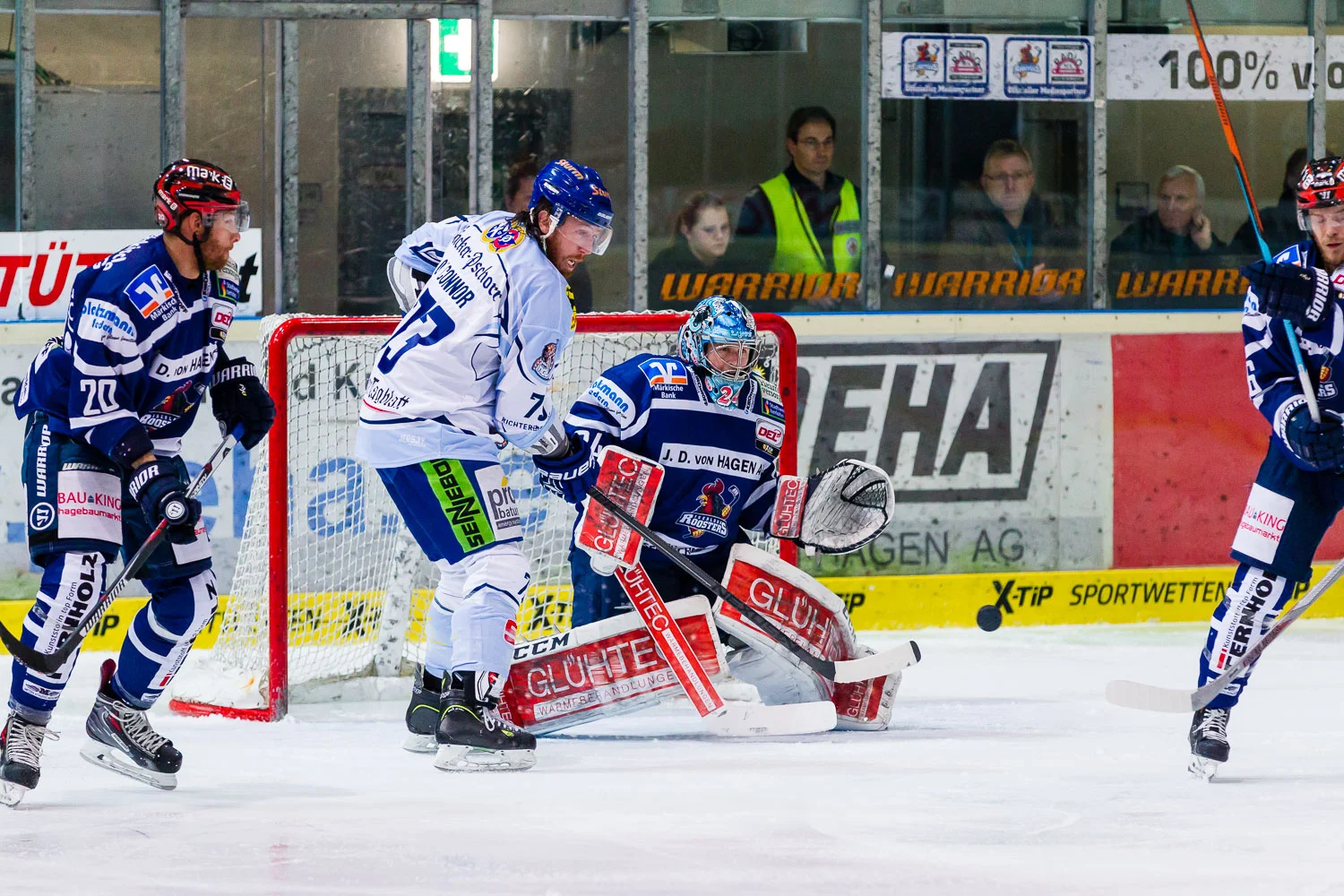 Eishockey - DEL - Iserlohn Roosters - Straubing Tigers