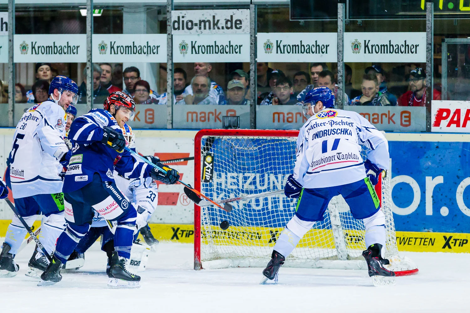 Eishockey - DEL - Iserlohn Roosters - Straubing Tigers