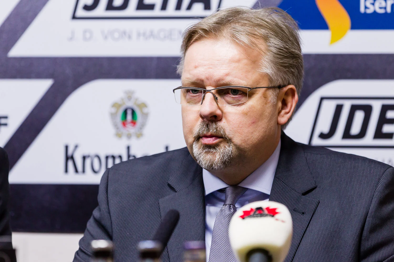 Eishockey - DEL - Iserlohn Roosters - Straubing Tigers