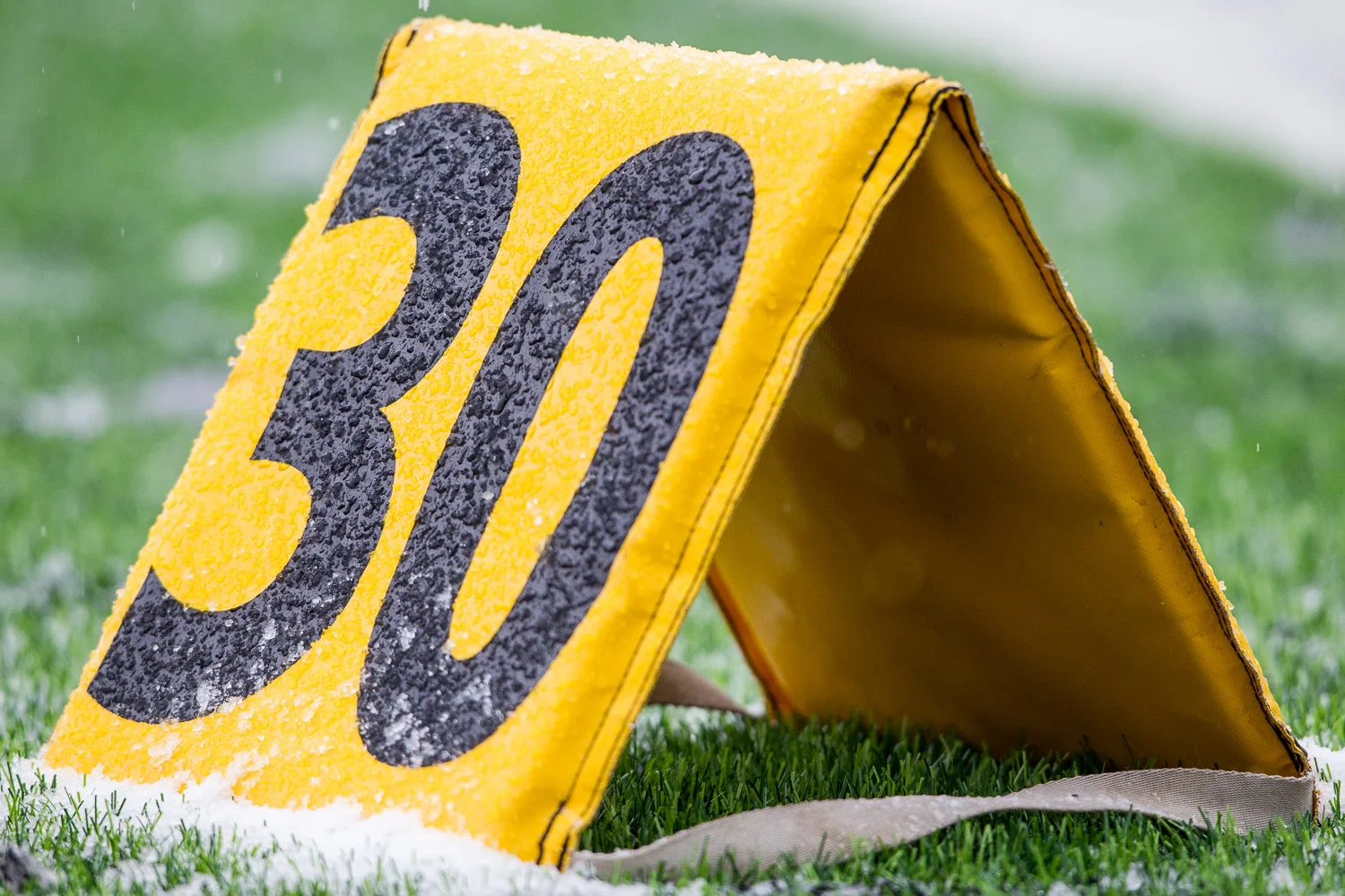 Football - 4.Liga NRW - Dortmund Giants - Gelsenkirchen Devils