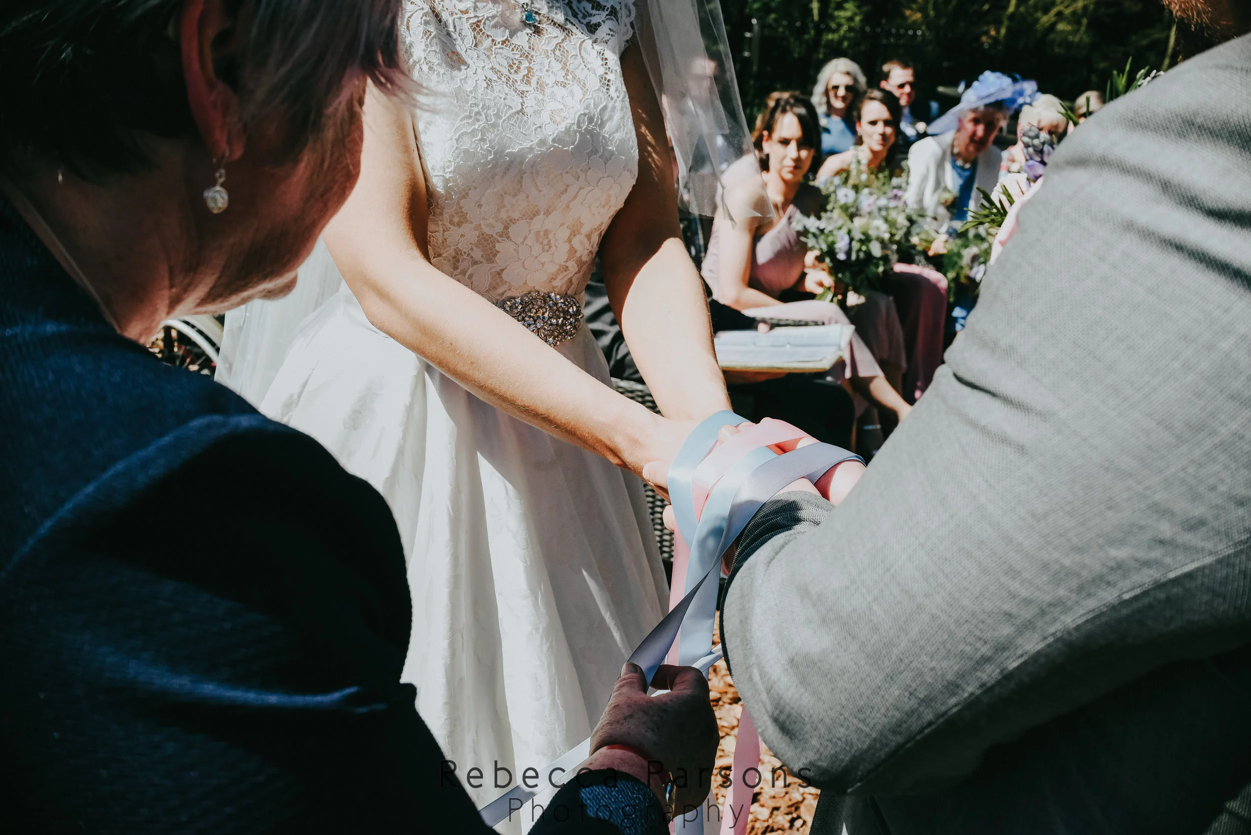 hand fasting hands