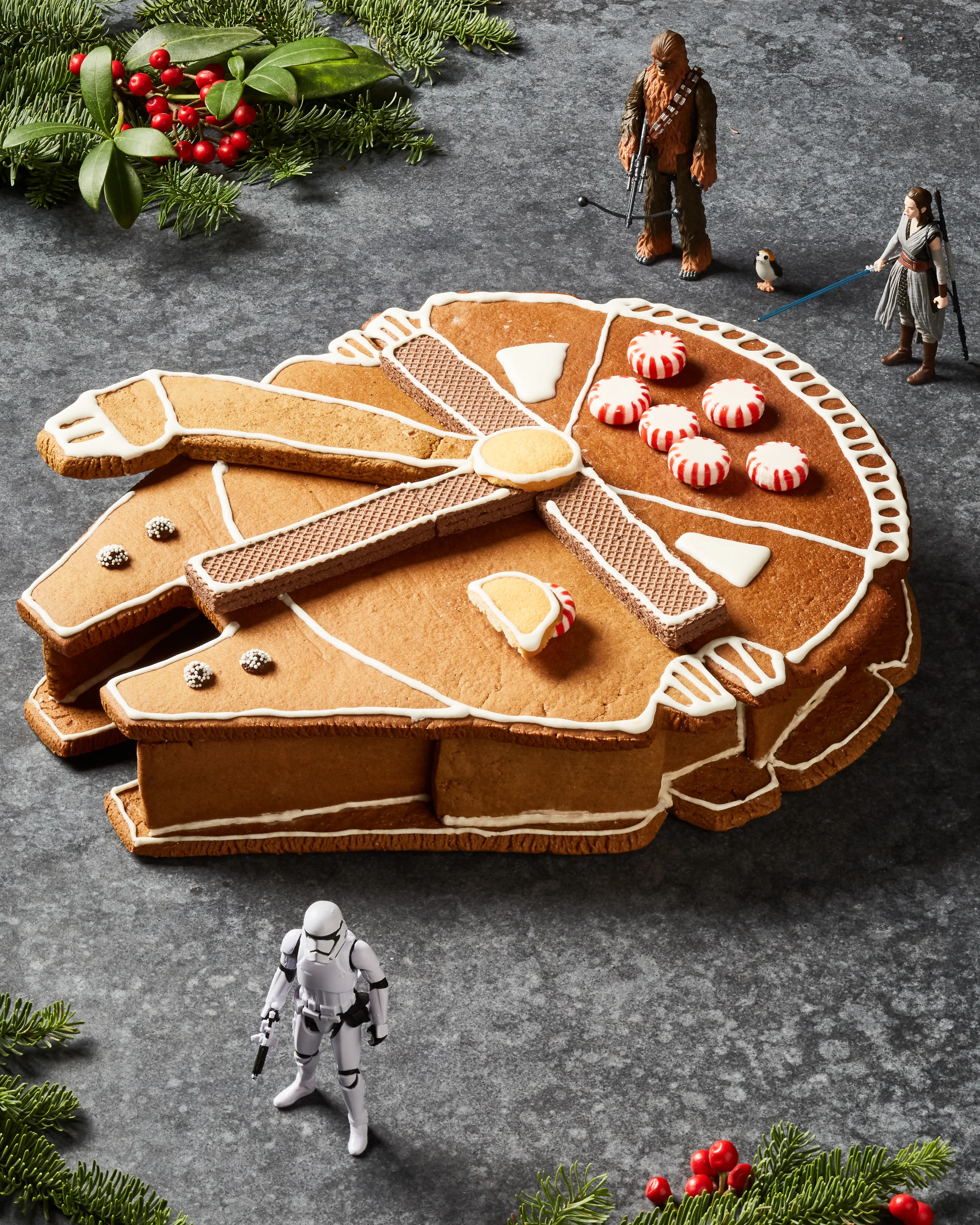 03_FALCON_GingerbreadHouse_Hero_vert_216.jpg