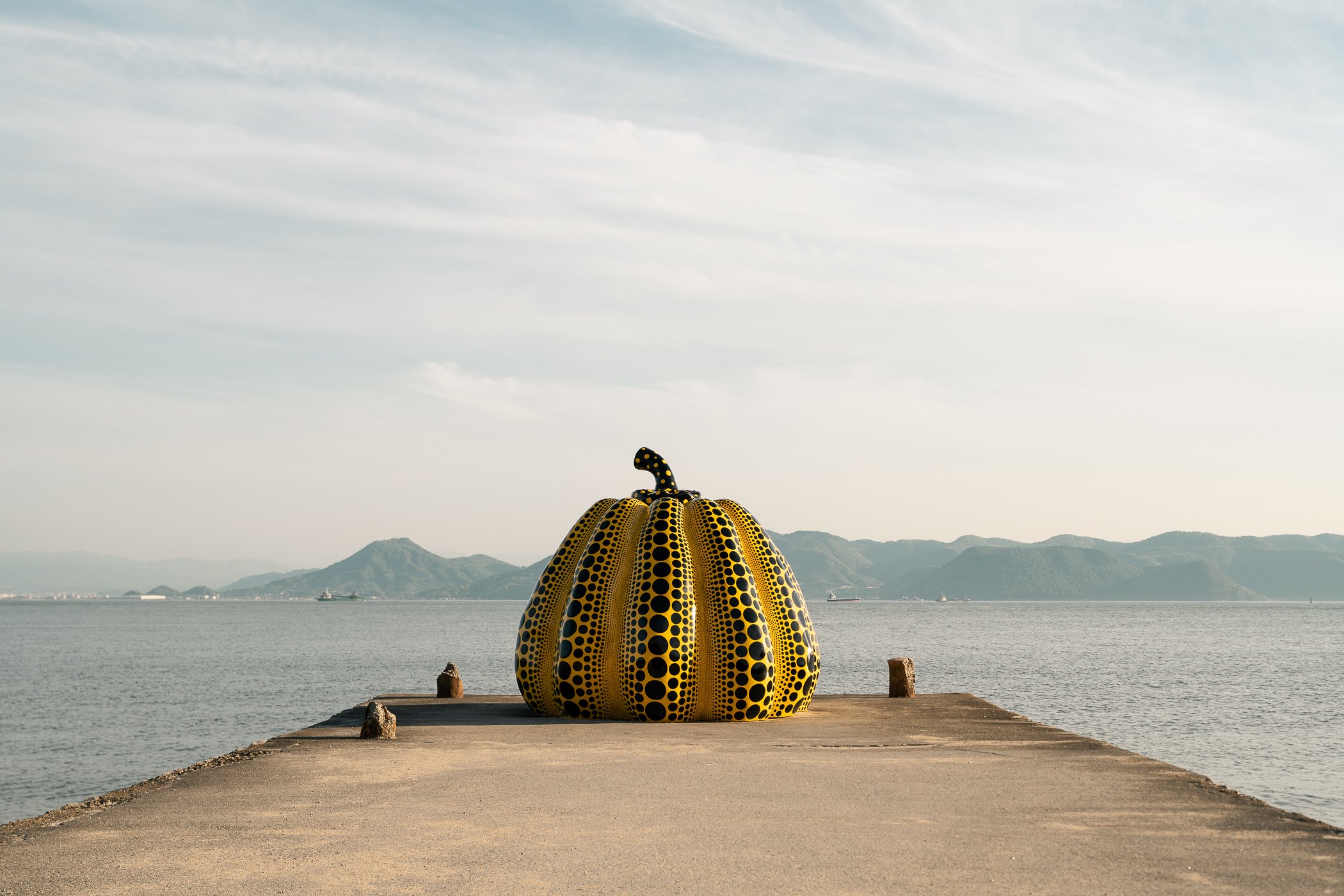 Naoshima : Modern art and architecture Japanese Island Naoshima : Modern art and architecture Japanese Island
