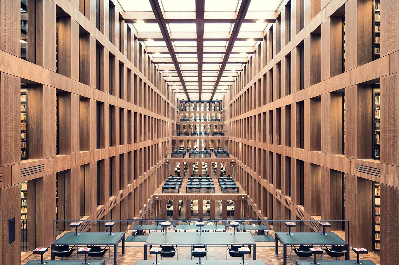 Grimm Zentrum Library Berlin 2009 symmetry
