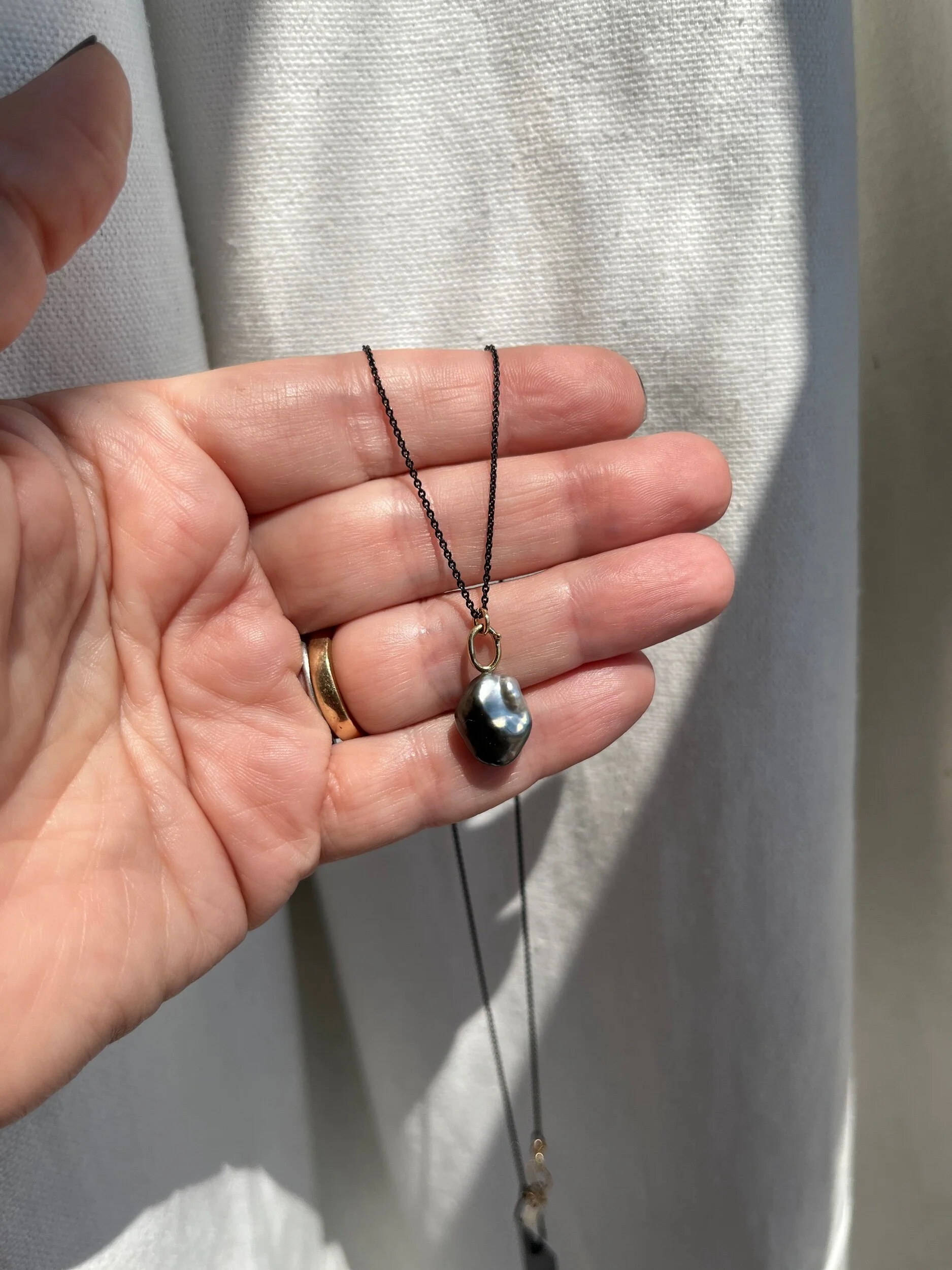 DBBD870F-2EF1-48C5-A9CE-2D43F8A9584C