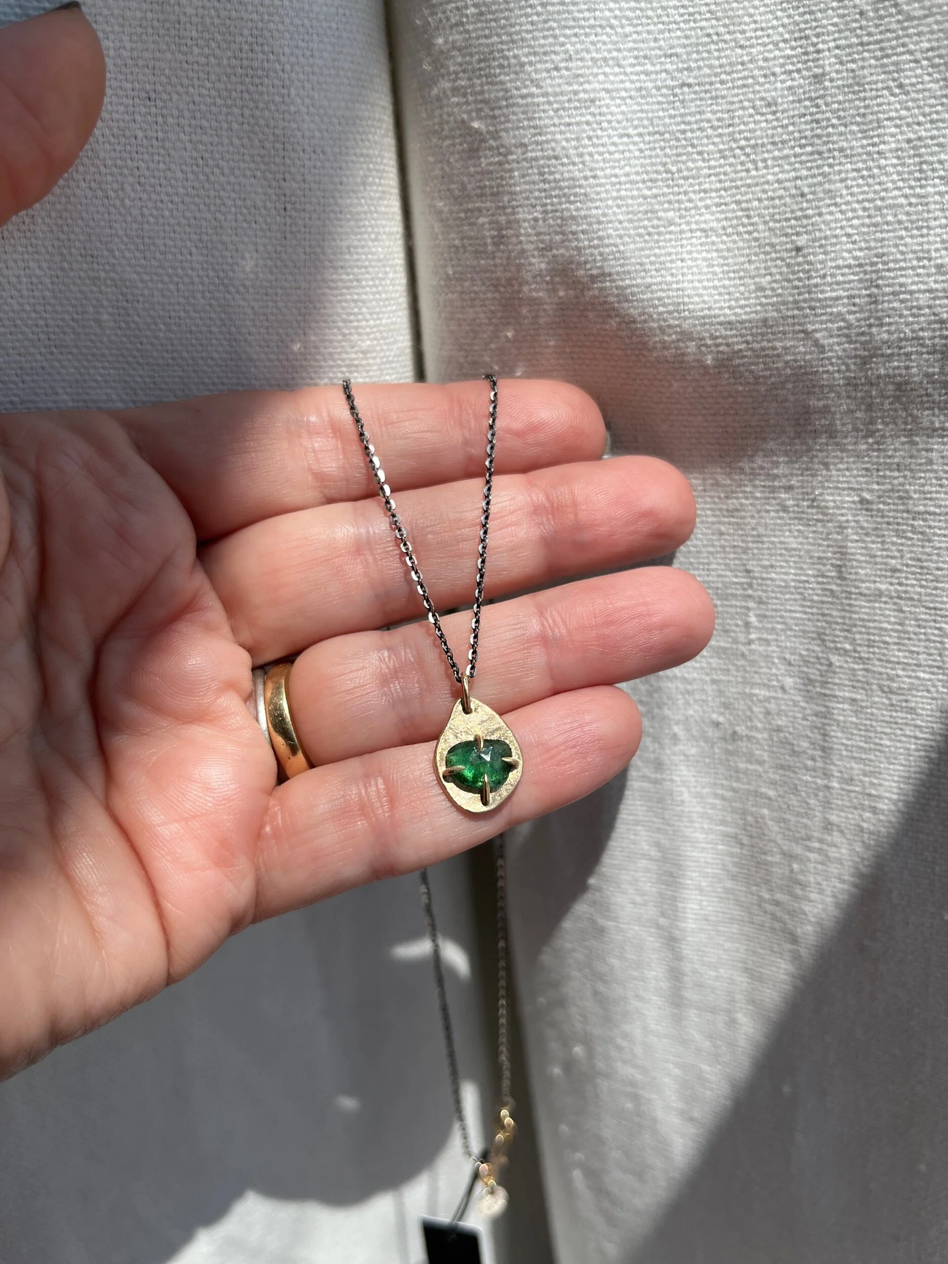 0F3B7699-EE6B-4A68-84DA-B649645DC1B7