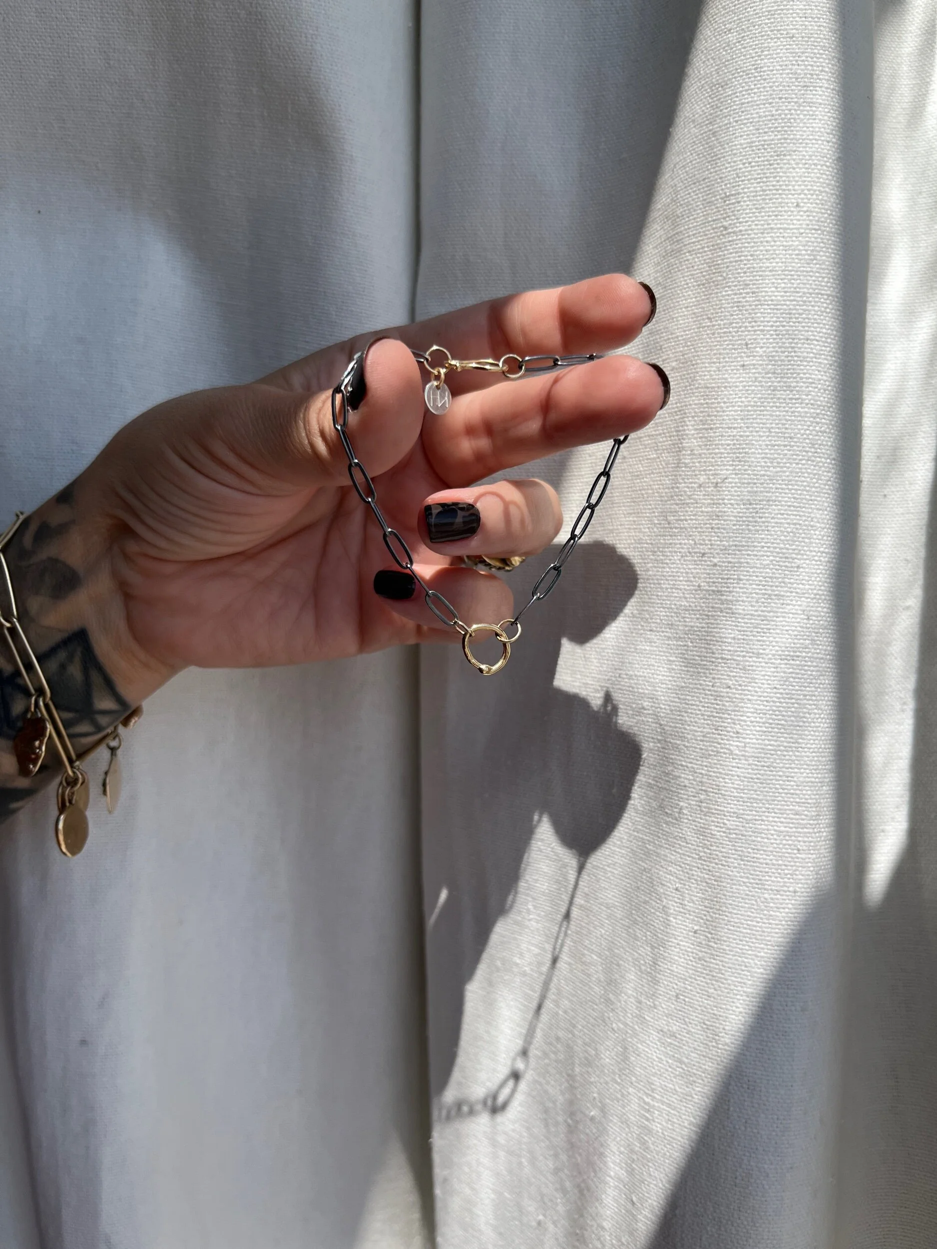 D8C1327D-7B88-49AC-B6D2-A1AD6188FE33