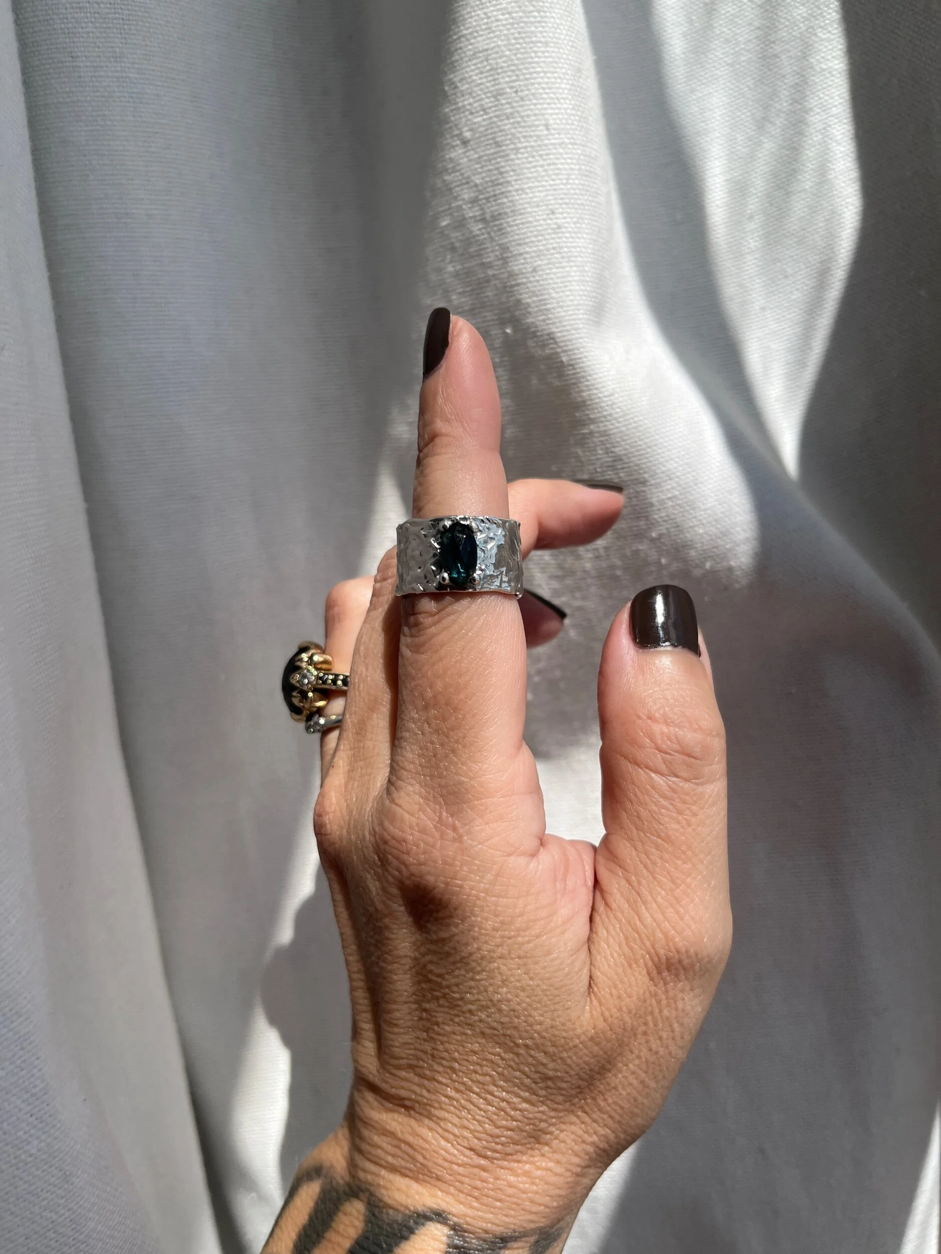 8E8CFF18-97CB-40B3-935A-BDDBD7C96E02