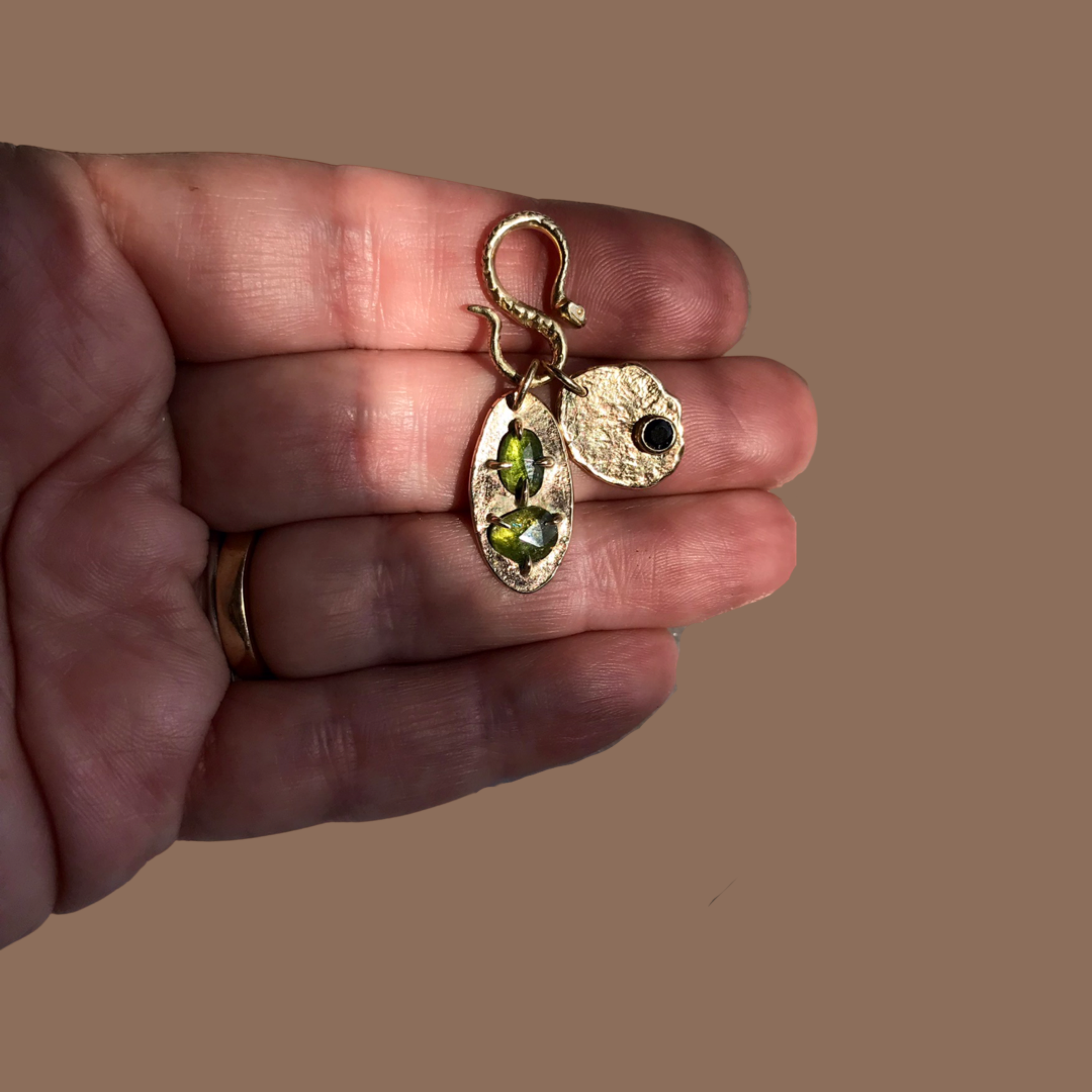 24212B67-4A68-4AF2-B58D-491DF8D442E0