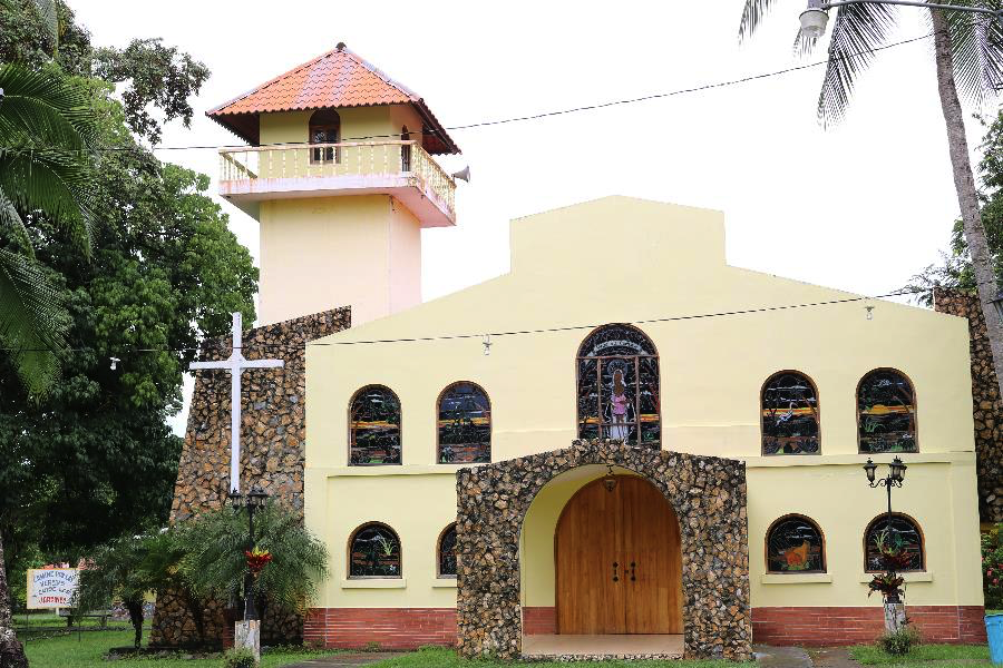  A local church, Las Lajas. 