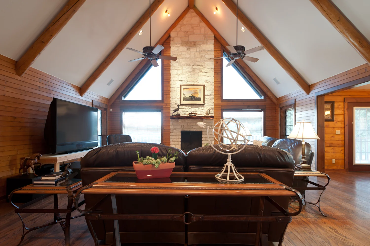 STANDARD: Notice the bright white windows and dark shadows. There is almost no visibility though the windows. Also notice how the light from the lamp on the right almost blends in completely with the natural light in the room.