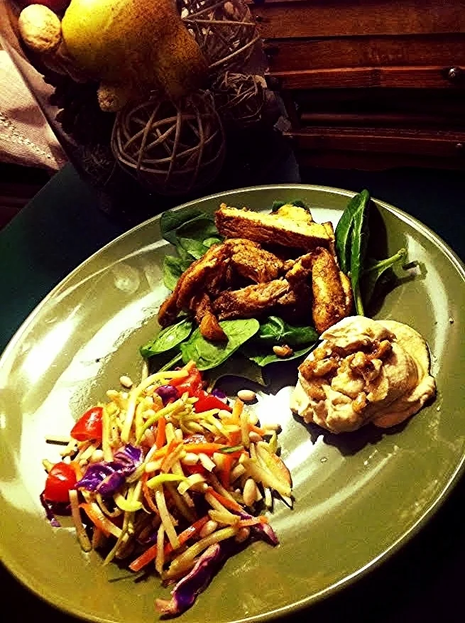 Weight Loss Dinner: Chicken Shawarma with Spinach and Veggie Slaw