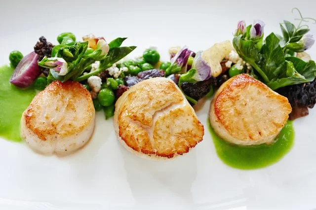 "4 Surprising Benefits of Eating at Night" Review