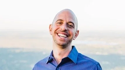 #34 - The Lens of a Positive Psychologist During a Crisis | Dr. Itai Ivtzan