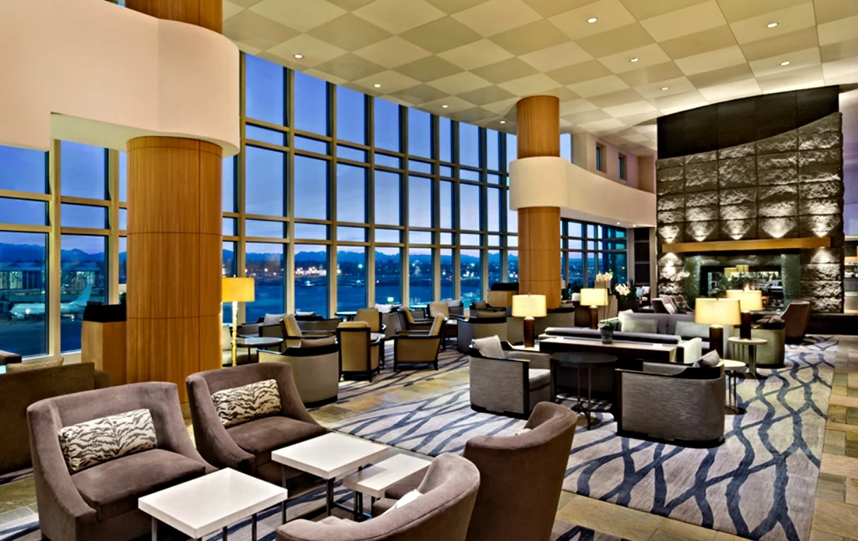 Fairmont Vancouver Airport Hotel, Jetside Lounge & Bar