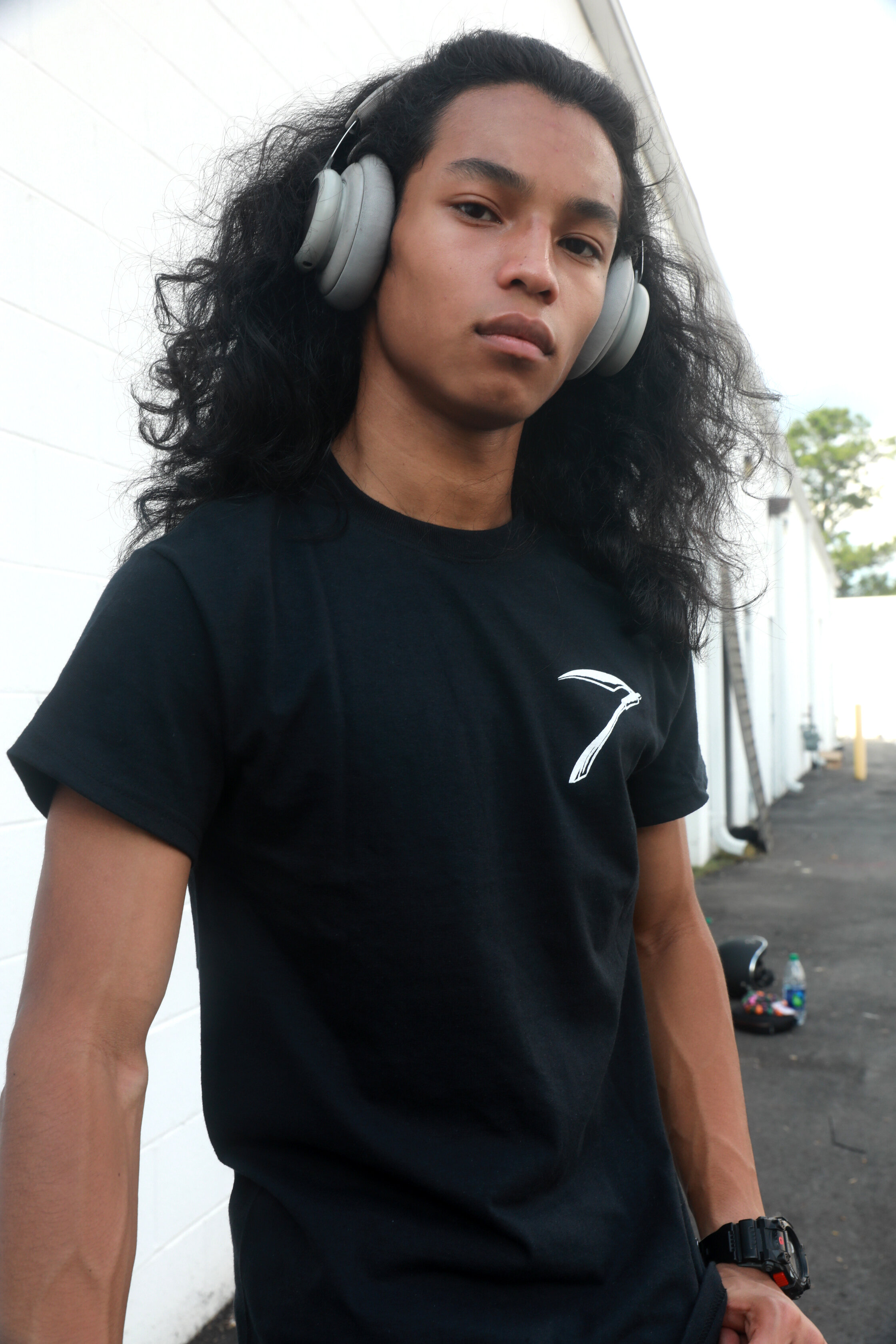 Do or Die T-shirt Front Scythe Emblem