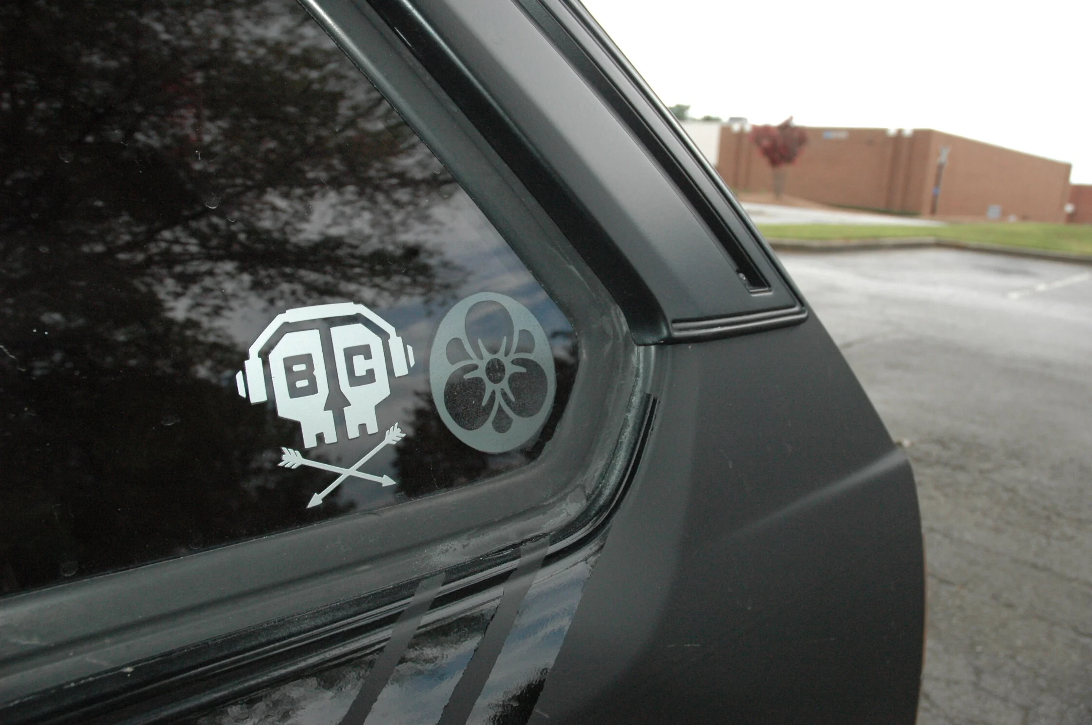 BC Skull Rock Vinyl Sticker Wagon