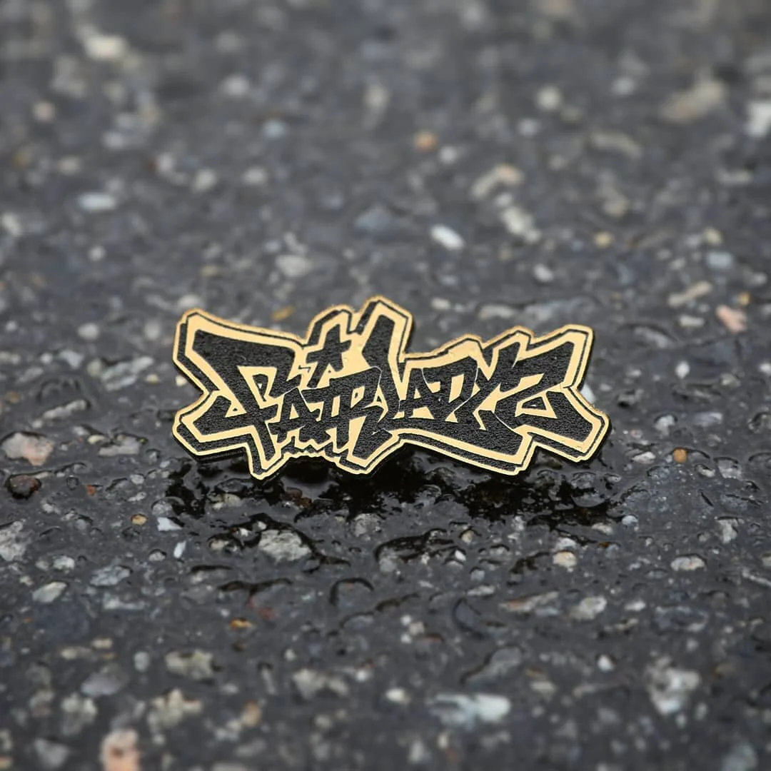 Fairlady Z Letter Pin Gold