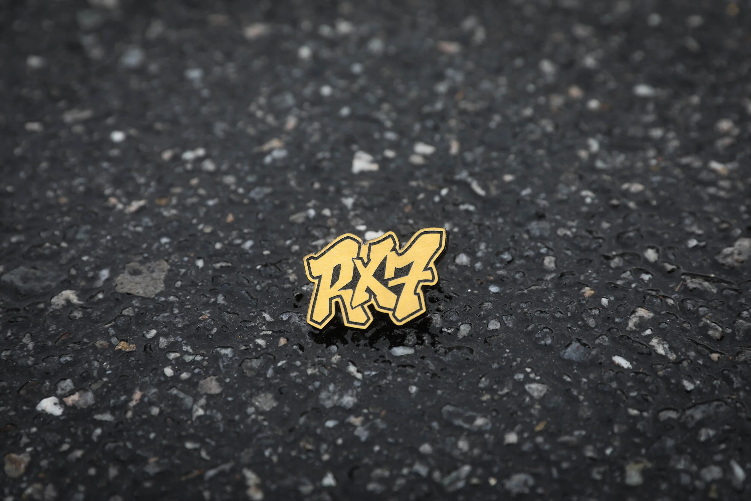 RX7 Pin Gold
