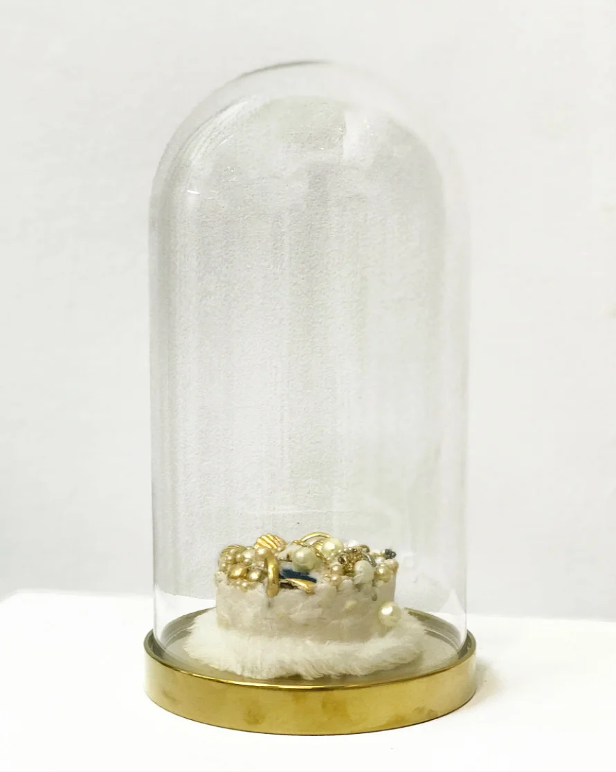 Nancy Hart (with bell jar)