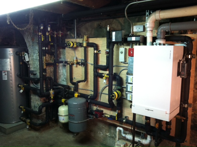  Absolute Mechanical is a licensed heating contractor, boiler installer, operating in New York. We specialize in the installation and correction of the installation of steam and hydronic heating systems. 