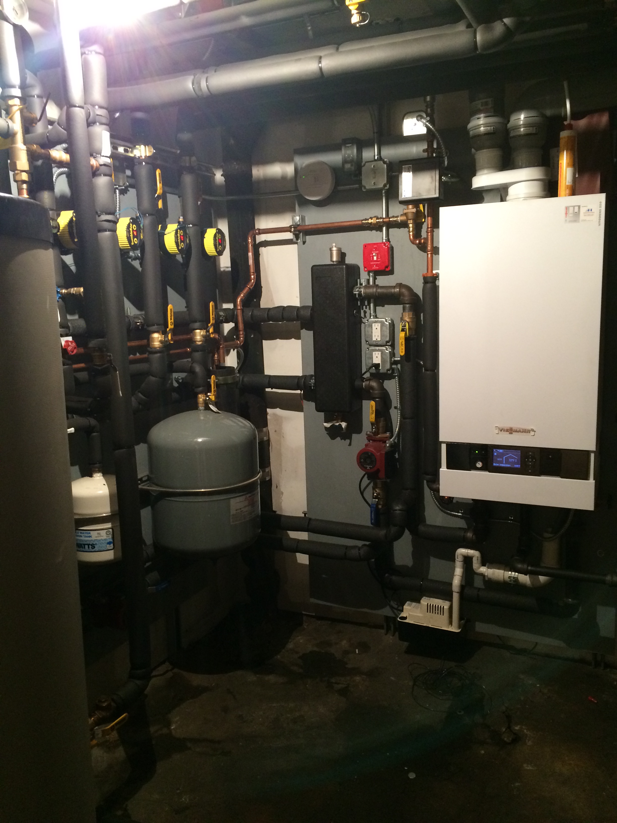 Absolute Mechanical is a licensed heating contractor, boiler installer, operating in New York. We specialize in the installation and correction of the installation of steam and hydronic heating systems.