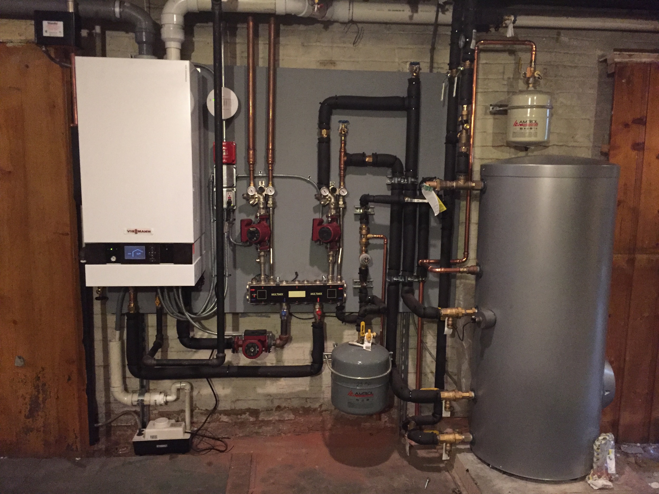 Absolute Mechanical is a licensed heating contractor, boiler installer, operating in New York. We specialize in the installation and correction of the installation of steam and hydronic heating systems.