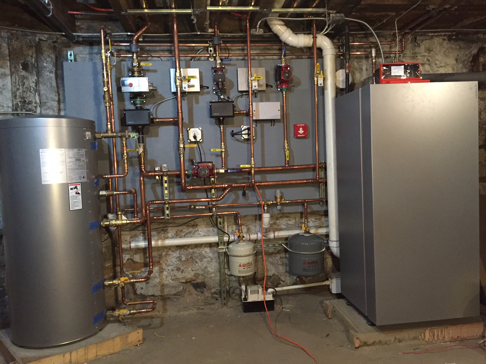 Absolute Mechanical is a licensed heating contractor, boiler installer, operating in New York. We specialize in the installation and correction of the installation of steam and hydronic heating systems.