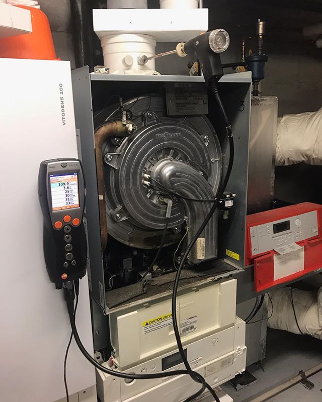 Performing combustion check on one of our old Viessmann installations #viessmann #boilers #setup #heatinginBrooklyn #absolutemechanicalcoinc