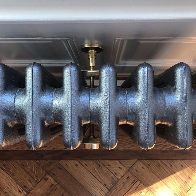 Pictures of the rest of the @castrads_nyc radiators installed in this gorgeous apartment in Brooklyn. Castrads TRVs to be added on soon! #steamheat #heatinginbrooklyn #absolutemechanicalcoinc last radiator is waiting for risers 😊