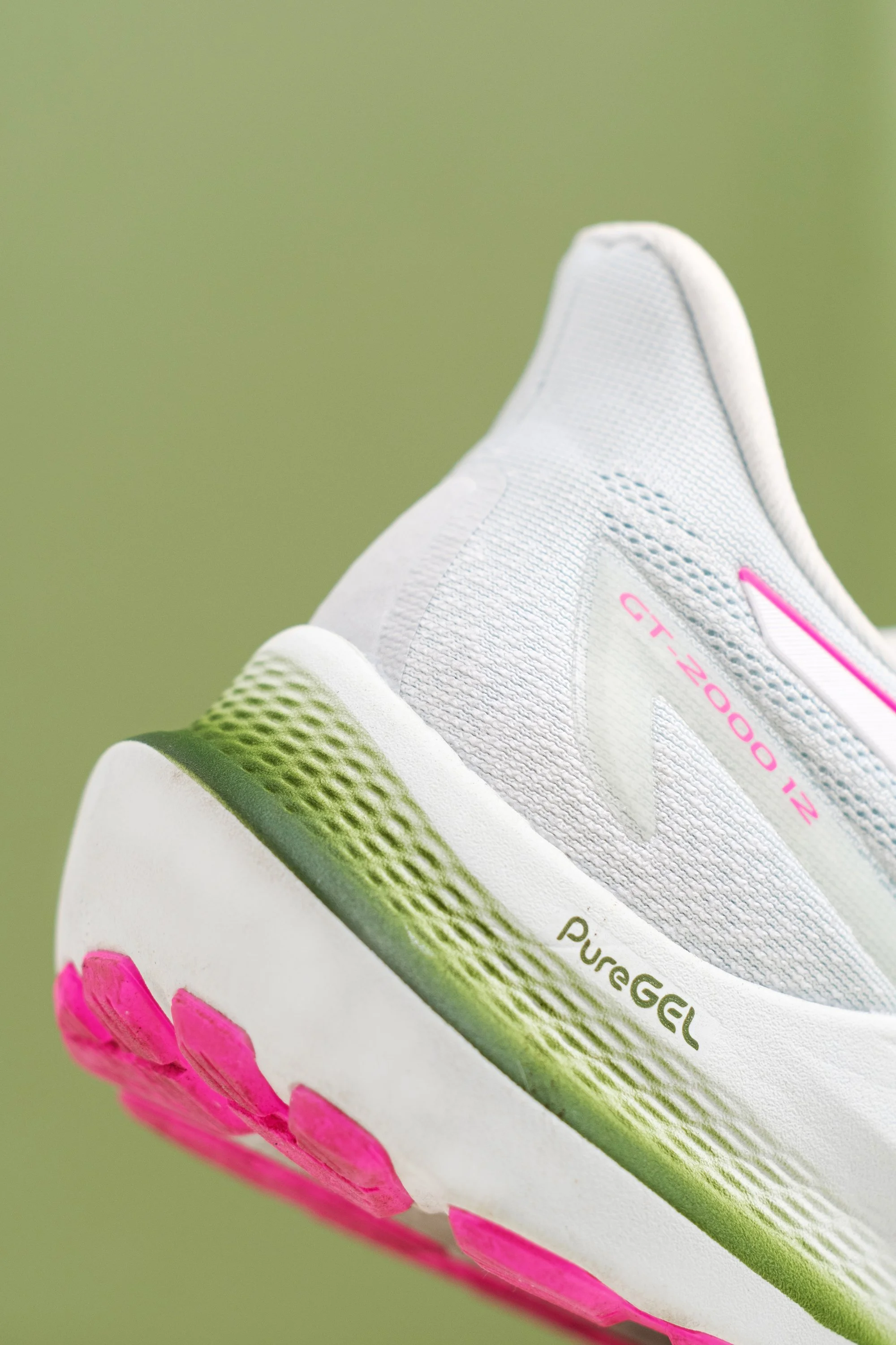 asics-090623-1.jpg