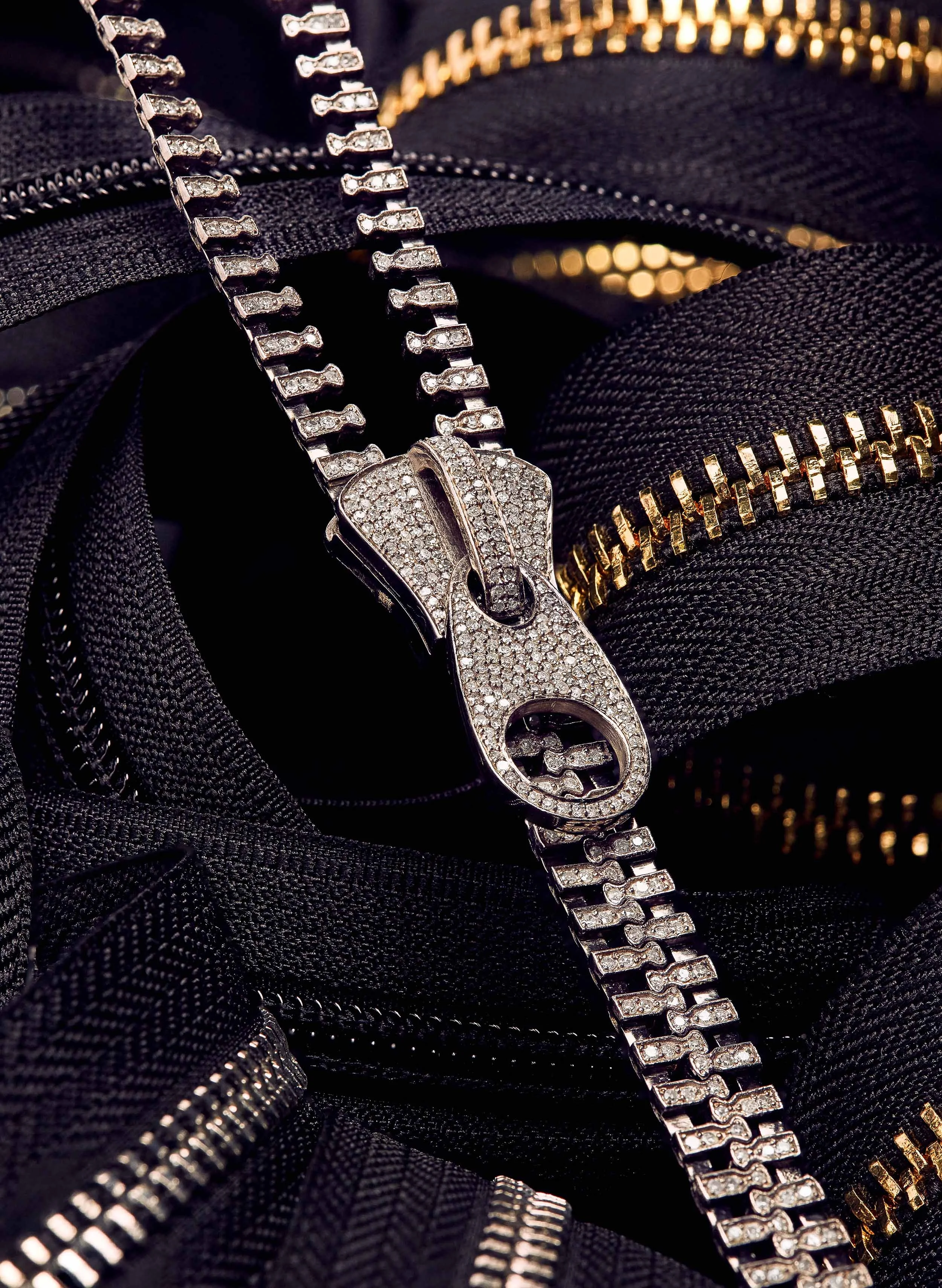 TimothyHutto_Zipper_2018.jpg