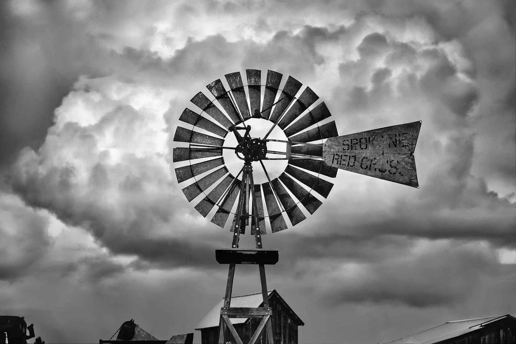 Windmill_BW.jpg