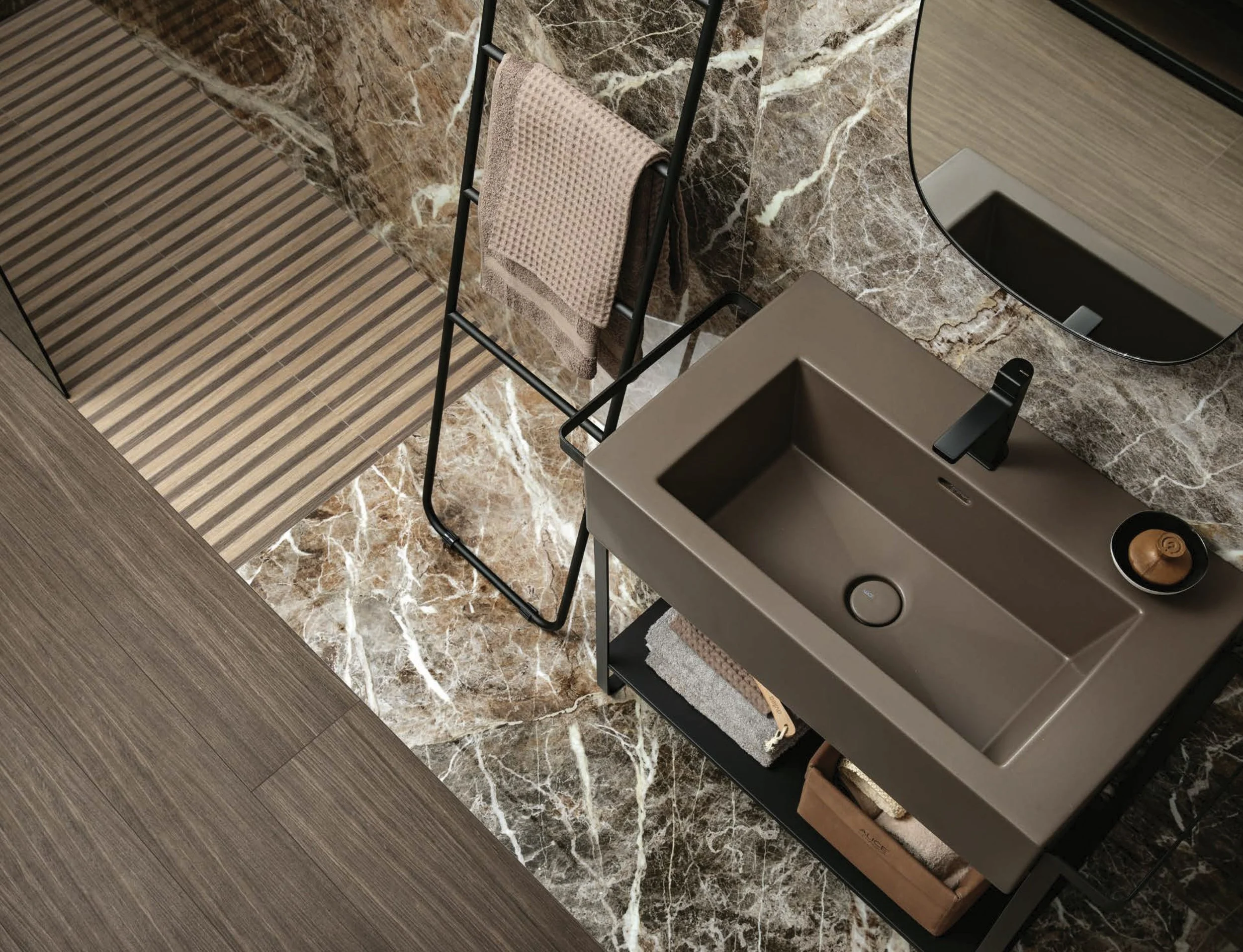 實景 舞敦煌(亮+霧) 120x280 (4).jpg