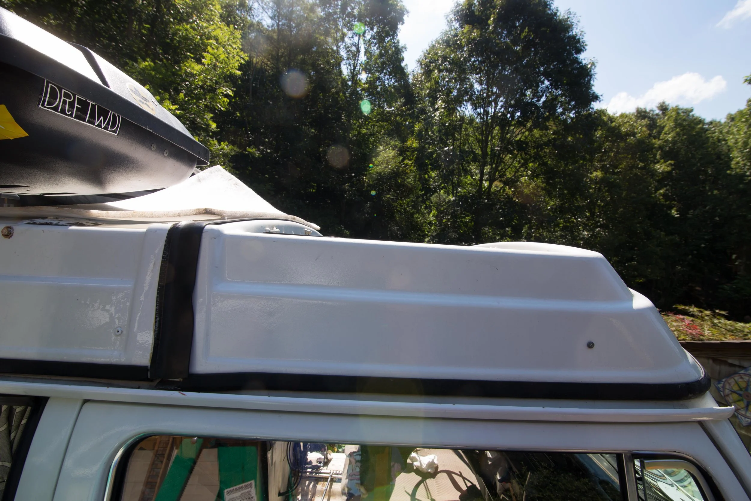 You can't even tell there is a 100 watt panel inside of the luggage rack because it is so thin.